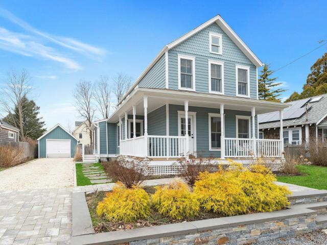 237 6th St, Greenport, NY 11944 | MLS #972947