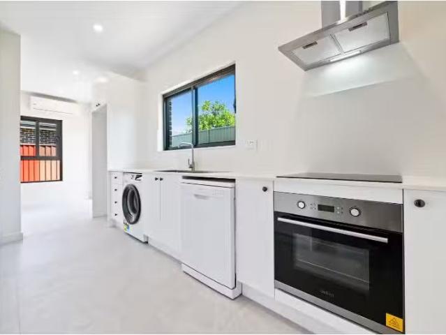 2/37 Astley Avenue, Padstow Apartment for rent Listed by Jaco.