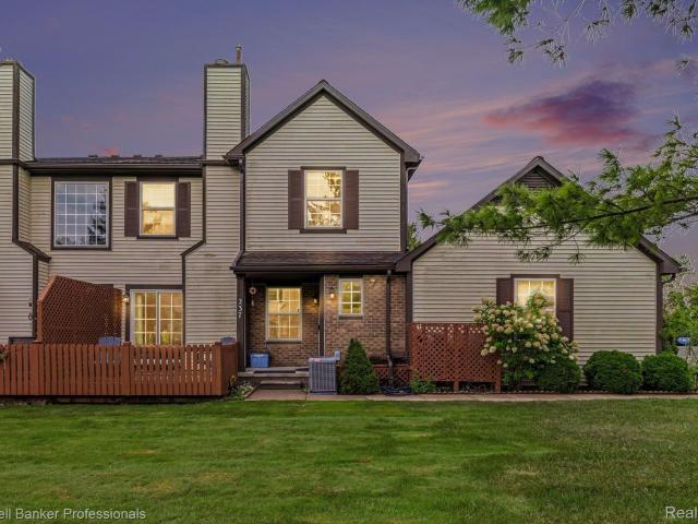 237 Barrington CIR, LakeOrion, US, MI