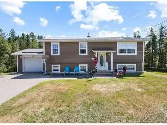 237 Eel River Rd, Baie Sainte Anne, NB, E9A 1N8 house for sa.