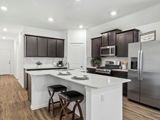 237 Escondido Cir