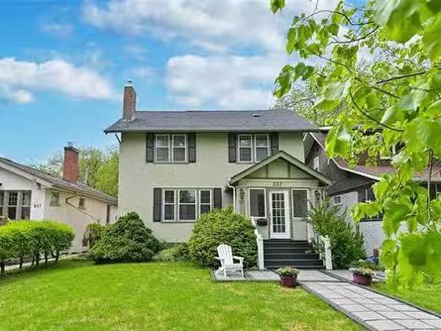 237 Oak St, Winnipeg, MB, R3M 3P7 house for sale Listing ID.