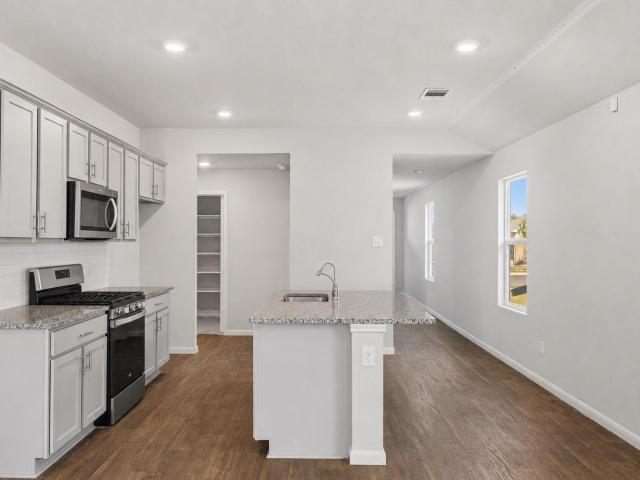 237 Spider Lily Dr