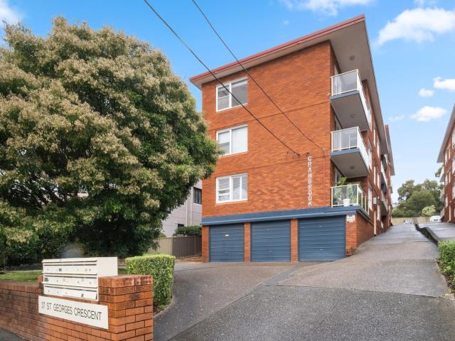 2/37 St Georges Crescent, Drummoyne, NSW 2047 Apartment for Rent Ray White City South