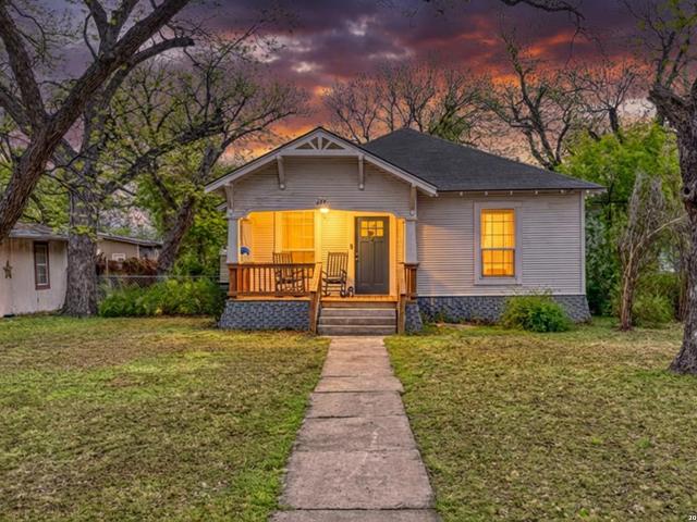 237 W Oak St, Uvalde, TX 78801 | MLS #1953
