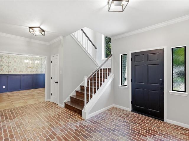 2385 Dundee Drive