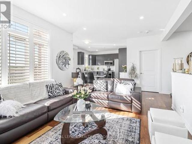 2386 Natasha Circle, Oakville, ON, L6M 1P2 house for sale | Listing ID W13145 | Royal LePage
