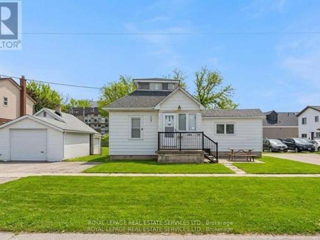 2386 Sovereign Street, Oakville, ON, L6L 1L8 house for sale | Listing ID W13802 | Royal LePage