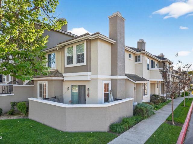 2389 N Ventura Avenue