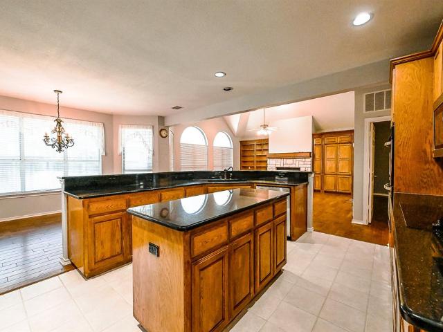 2389 Briarhill Boulevard