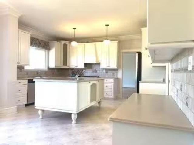 2380 52 Street, Delta, BC, V4M 4G8 house for lease Listing.