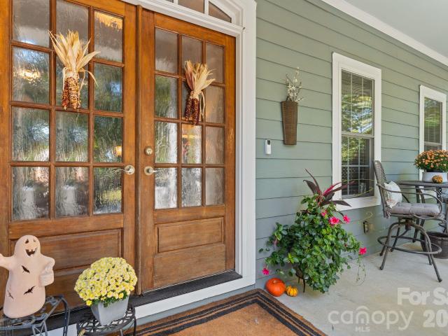 2381 Crofte Drive