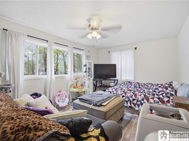 238 1/2 E Main Street