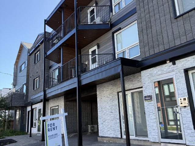Ottawa, ON K1Y 1N9 238 Carruthers Avenue 101