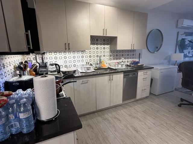 238 Carruthers Avenue 2 Bedroom Apartment for Rent at 238 Carruthers Ave, Ottawa, ON K1Y 1N9 Hintonburg