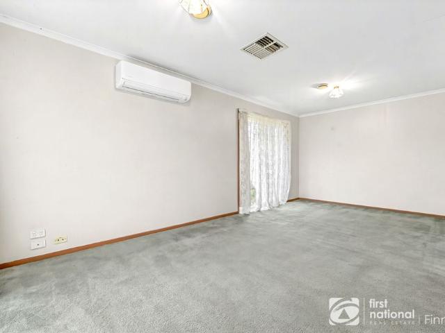 2/38 Cranbourne Drive