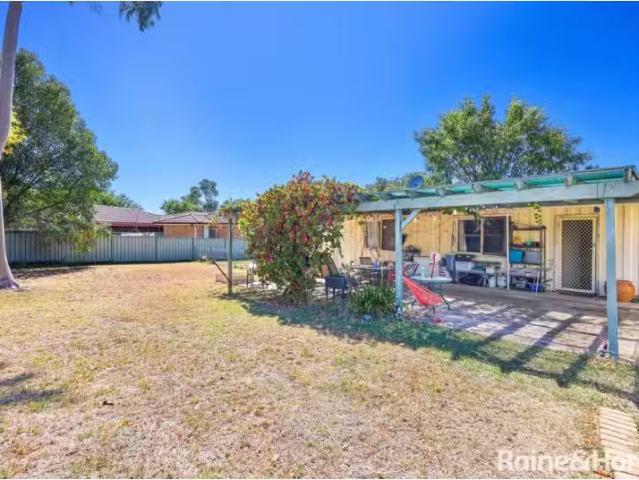 2/38 Bell Street, TAMWORTH House for rent Listed by Raine & H.