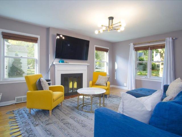 238 Kensington Dr, Madison, WI 53704 | MLS #2022