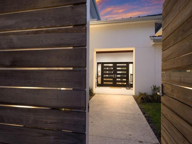 238 Island Cir, Sarasota, FL