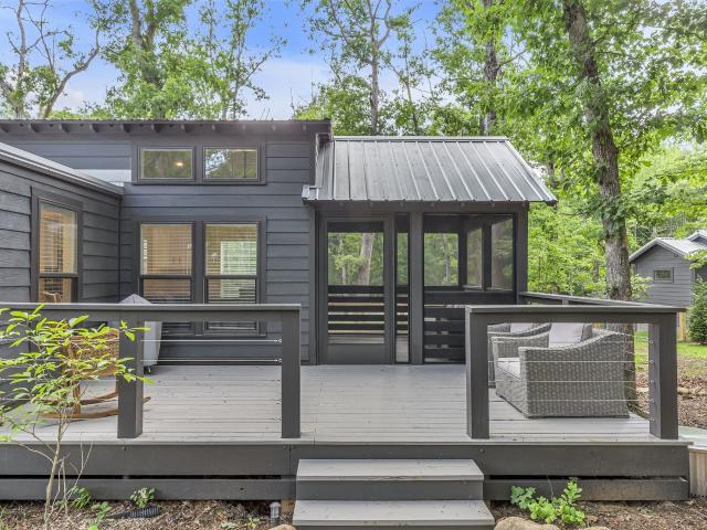 238 Mountain Laurel