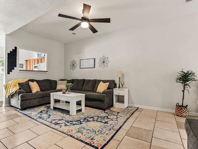 238 N 5th Terrace