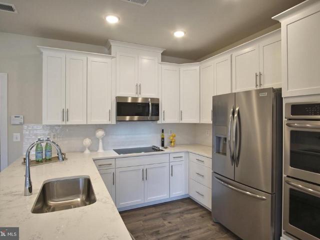 238 Van Buren Street # 13