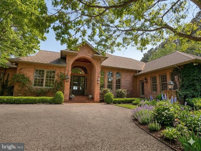23961 Lynnewood Drive