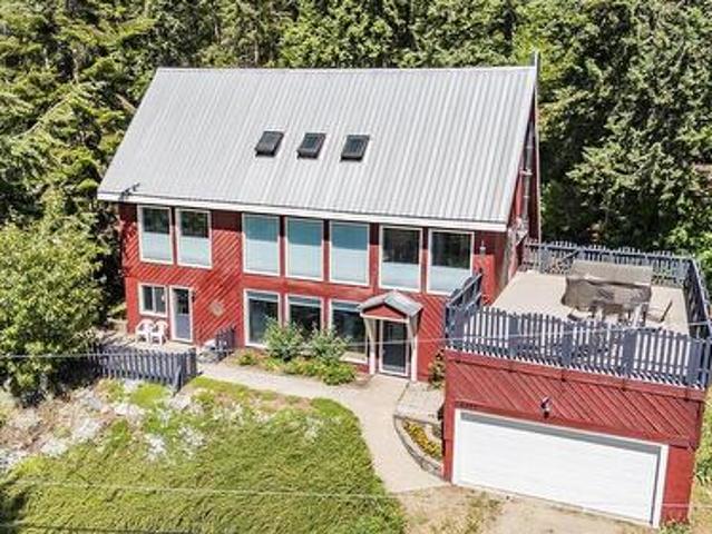2390 Mcleod Avenue, Rossland, BC, V0G 1Y0 house for sale | Listing ID 10392 | Royal LePage