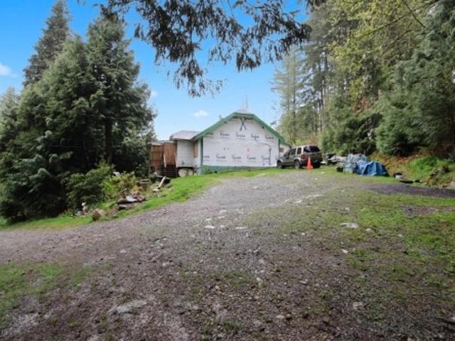 2391 Lougheed Highway, Agassiz, BC, V0M 1A1 house for sale | Listing ID R3088 | Royal LePage