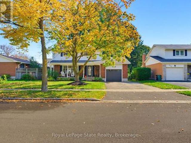 239 Carson Drive, Kitchener, ON, N2B 3H6 house for sale | Listing ID X14081 | Royal LePage