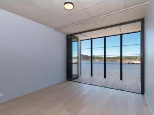 2/39 Eastlake Parade, KINGSTON Apartment for rent Listed by R.