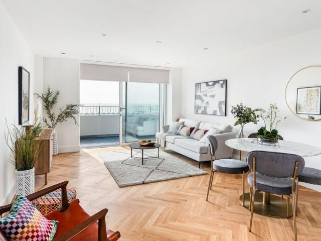 239 Kingsway