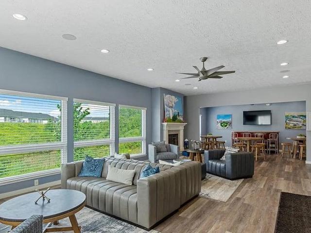 239 Landon Ct, Florence, KY 41042