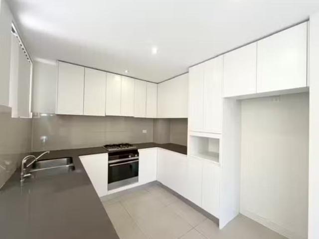 2/39 Railway Street, Wentworthville Apartment for rent Listed.