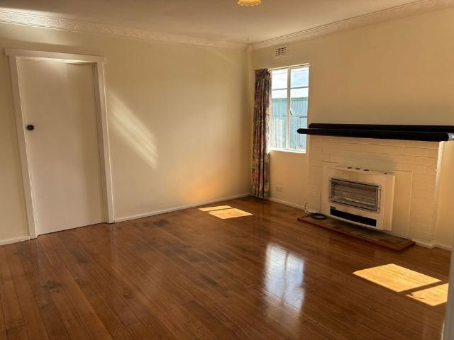 2/39 Woolven Street, Youngtown