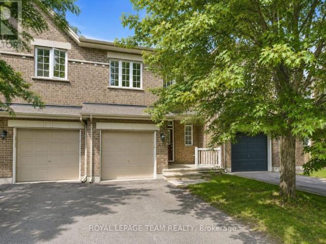 239 Tandalee Crescent Ottawa, ON K2M0A2