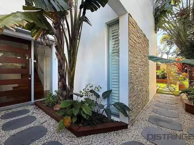 2/39 Teemangum Street, Currumbin, QLD 4223