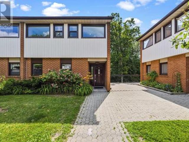 27 530 Falgarwood Drive, Oakville, ON, L6H 1N3 townhouse for sale | Listing ID W13515 | Royal LePage