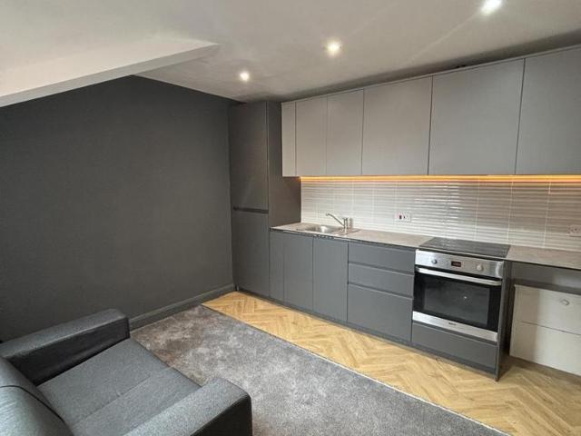 27 31, MANCHESTER, M14 5BZ 2 bed flat to rent £1,095 pcm £253 pw