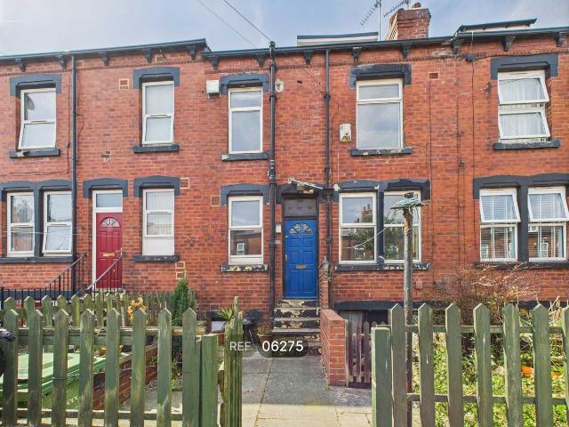 27, Tilbury Mount, Leeds LS11, 2 bed terraced house to rent, £850 pcm | PrimeLocation