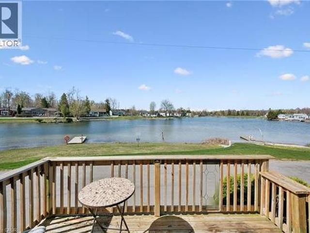 27 Trillium Beach Drive, Puslinch, ON, N0B 2J0 house for sale | Listing ID 40852 | Royal LePage