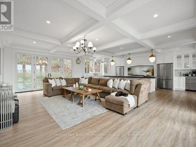 27 Vardon Drive, Guelph Dovercliffe Park/Old University, ON, N1G 1W8 house for sale | Listing ID X13144 | Royal LePage
