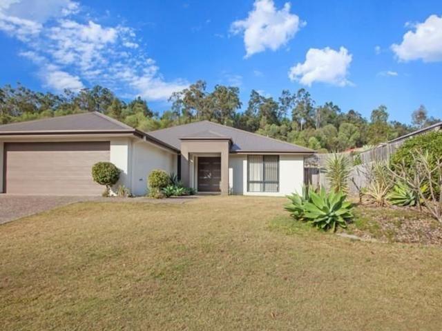 27 Victoria Drive, Pacific Pines