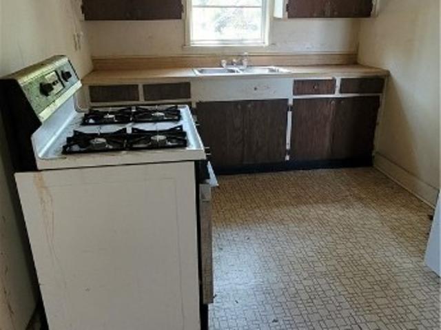 27 W Denver Street
