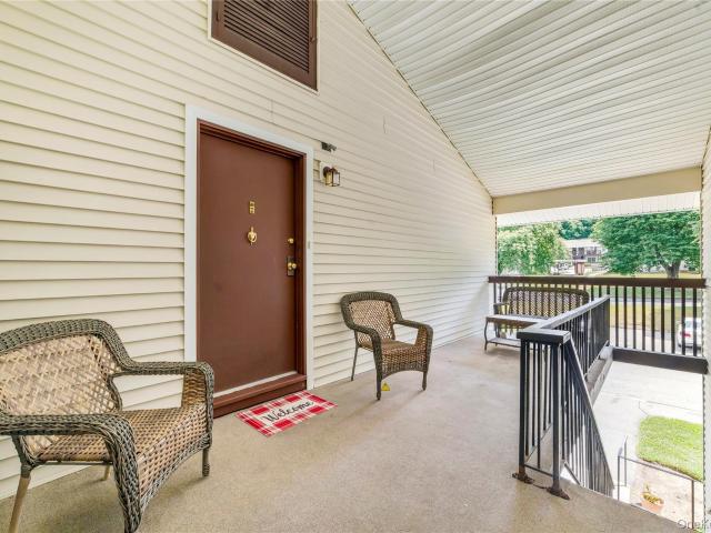 27 Walden Court J