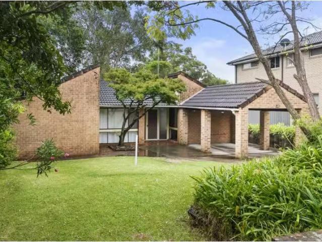 27 Waratah Road, Engadine House for rent Listed by Teagan Hun.