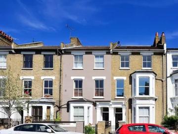 27 Warbeck Road, London, W12 7JA, United Kingdom | 3 bed house for rent #168132364 | Rentberry