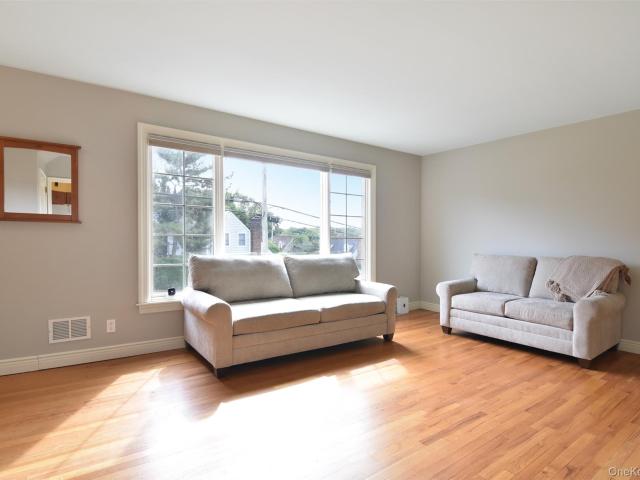 27 White Plains Avenue