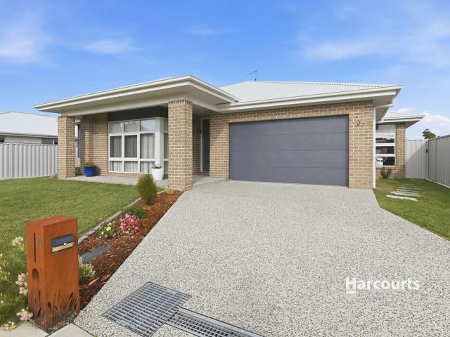 27 Wilmot Street, PORT SORELL, TAS 7307