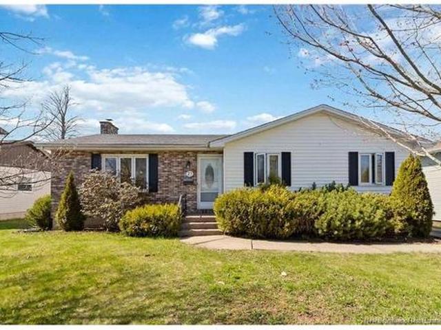 27 Woodstone Cres, Moncton, NB, E1G 1W3 house for sale | Listing ID NB146867 | Royal LePage